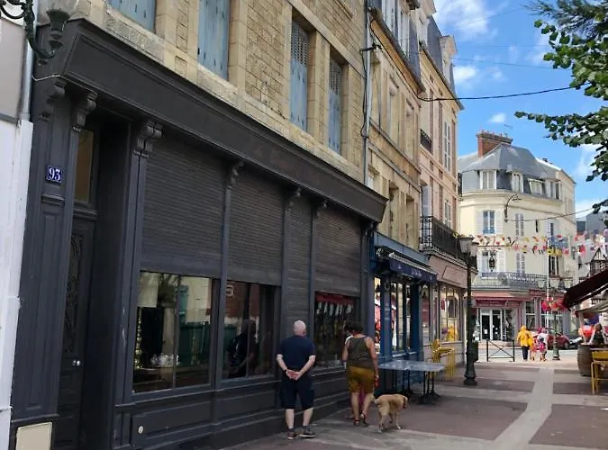 2 Pieces- Rue Pietonne -le Petit Juliana Apartment