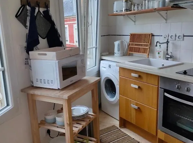 Appartement 2 Pieces- Rue Pietonne -le Petit Juliana